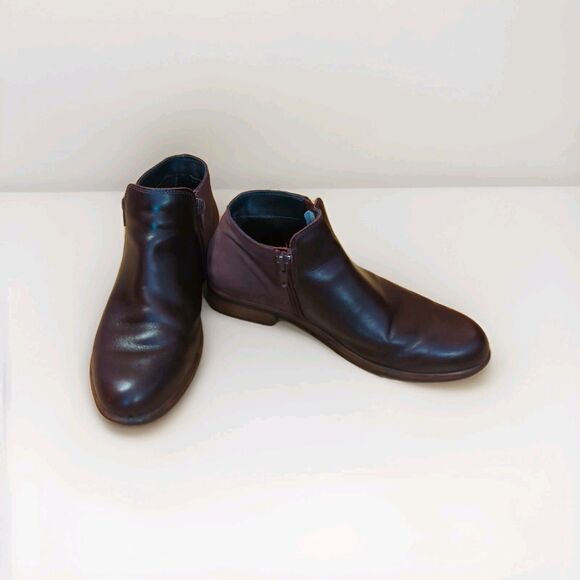 Naot Helm Bootie Boots Womens EU 37 US 6.5 Burgundy Side Zip Up Suede Leather - Picture 1 of 7